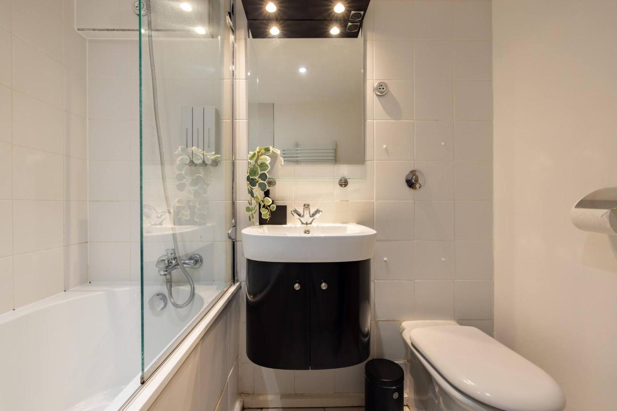 Wild Roses Serviced Apartments - Excel Warehouse 2 London Exterior foto