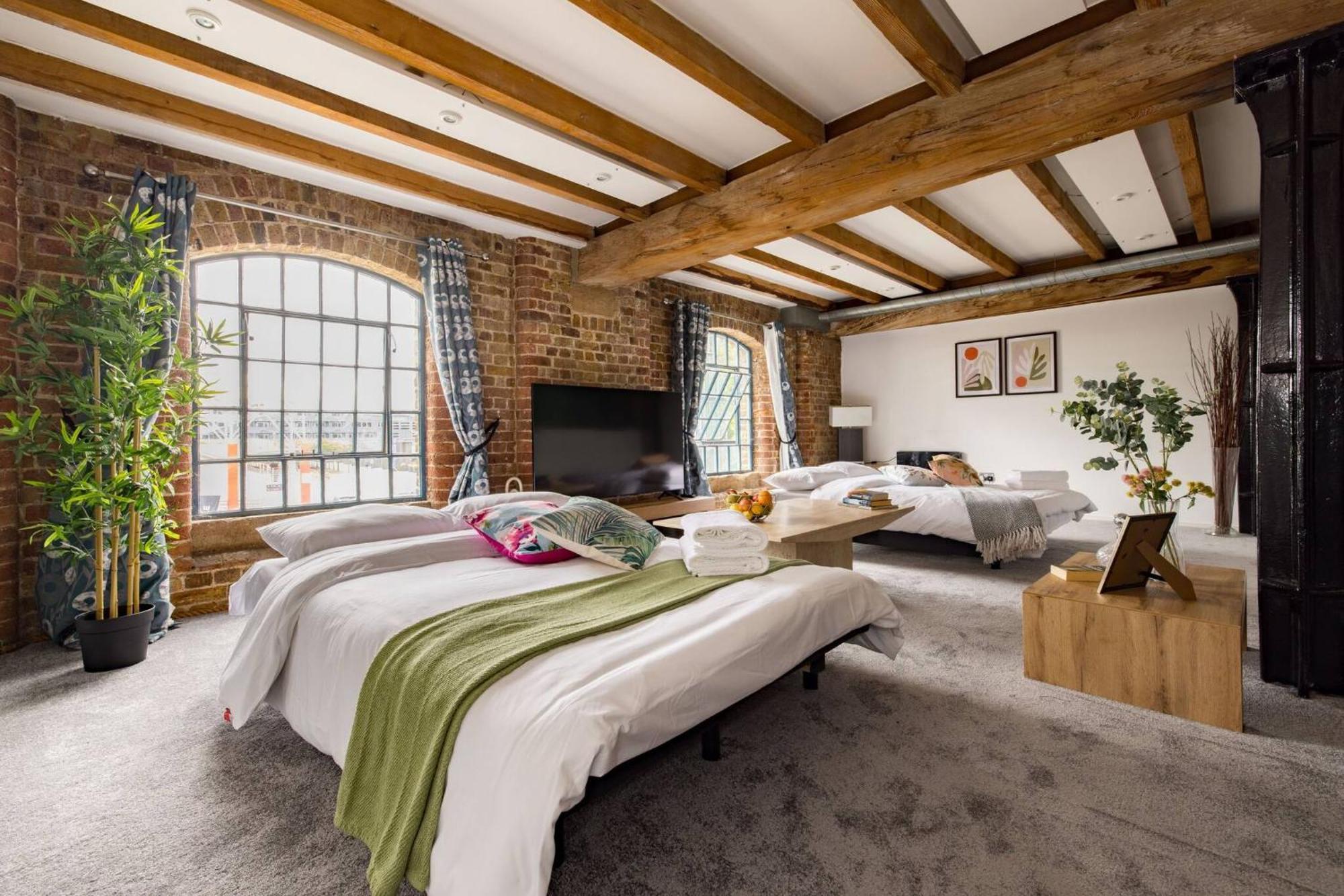 Wild Roses Serviced Apartments - Excel Warehouse 2 London Exterior foto
