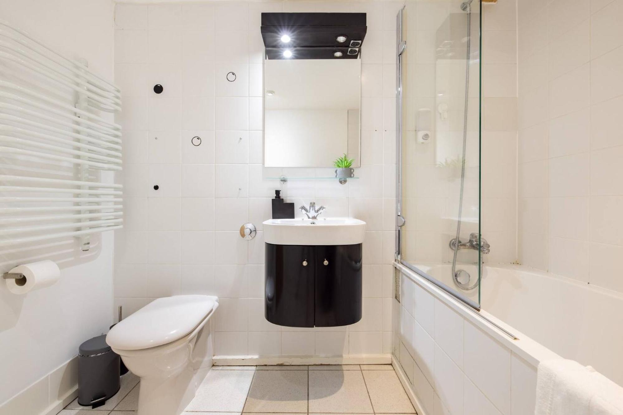 Wild Roses Serviced Apartments - Excel Warehouse 2 London Exterior foto